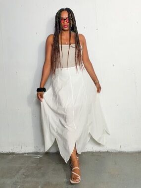 Vintage White Petal-Hem Maxi Skirt, fits M